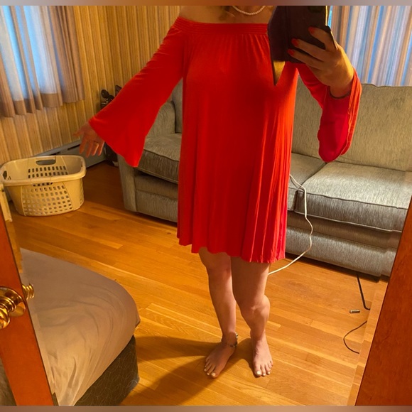 Express off the shoulder dress! Great condition! - Picture 7 of 9